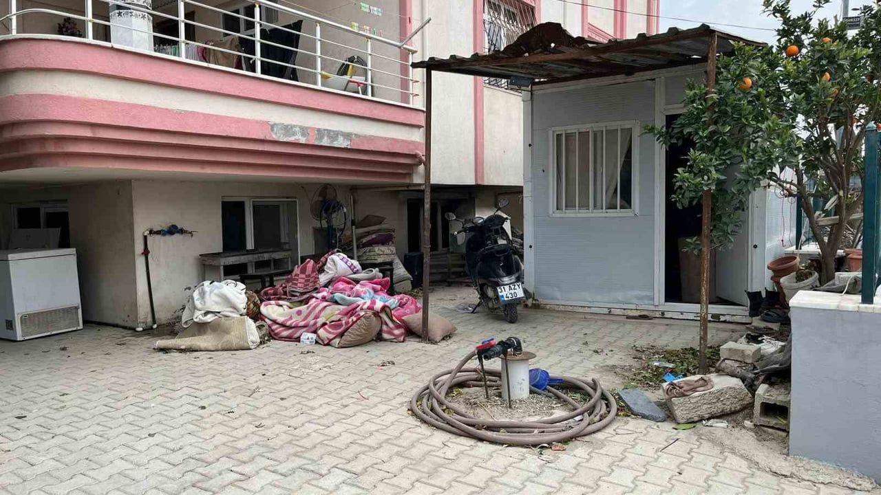 18 Yaşındaki Kız Kardeşini Vuran Ablaya Hastane Sevkı