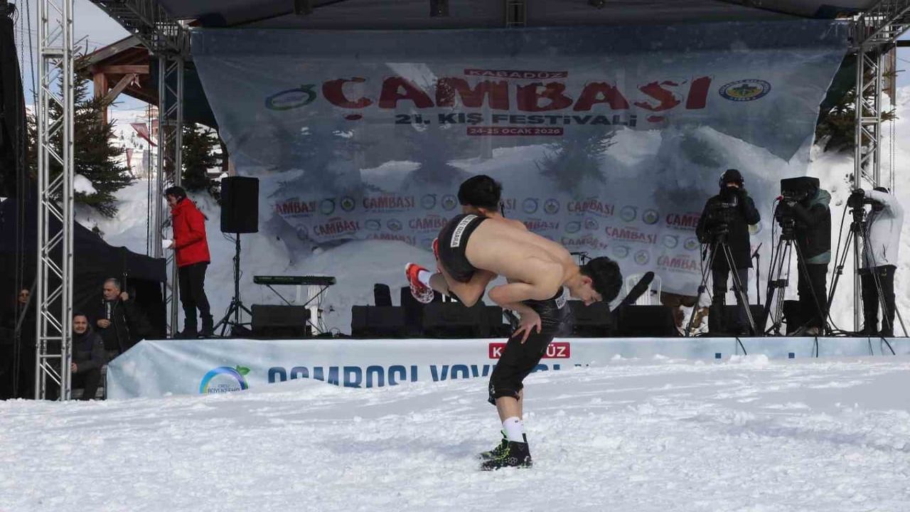 21. Geleneksel Çambaşı Yaylası Kış Festivali Renkli Anlara Ev Sahipliği Yaptı