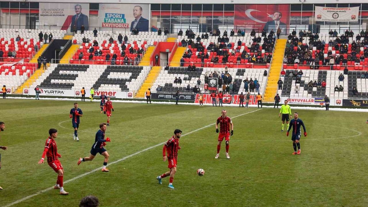 24 Erzincanspor, Altınordu'yu 2-0 Geçti