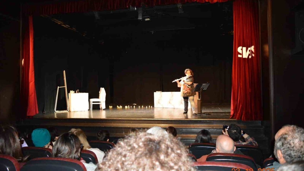 55 Yaşında Tiyatrocu Olmaya Adım Attı