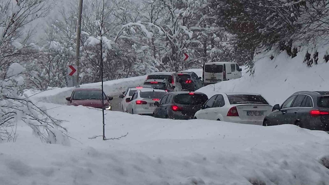 Abant Gölü Milli Parkı Yamaçları Kayak Merkezi Oldu