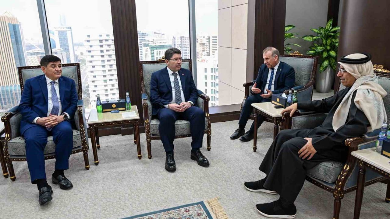 Adalet Bakanı Yılmaz Tunç, Katar'da Yüksek Yargı Temsilcileriyle Görüştü
