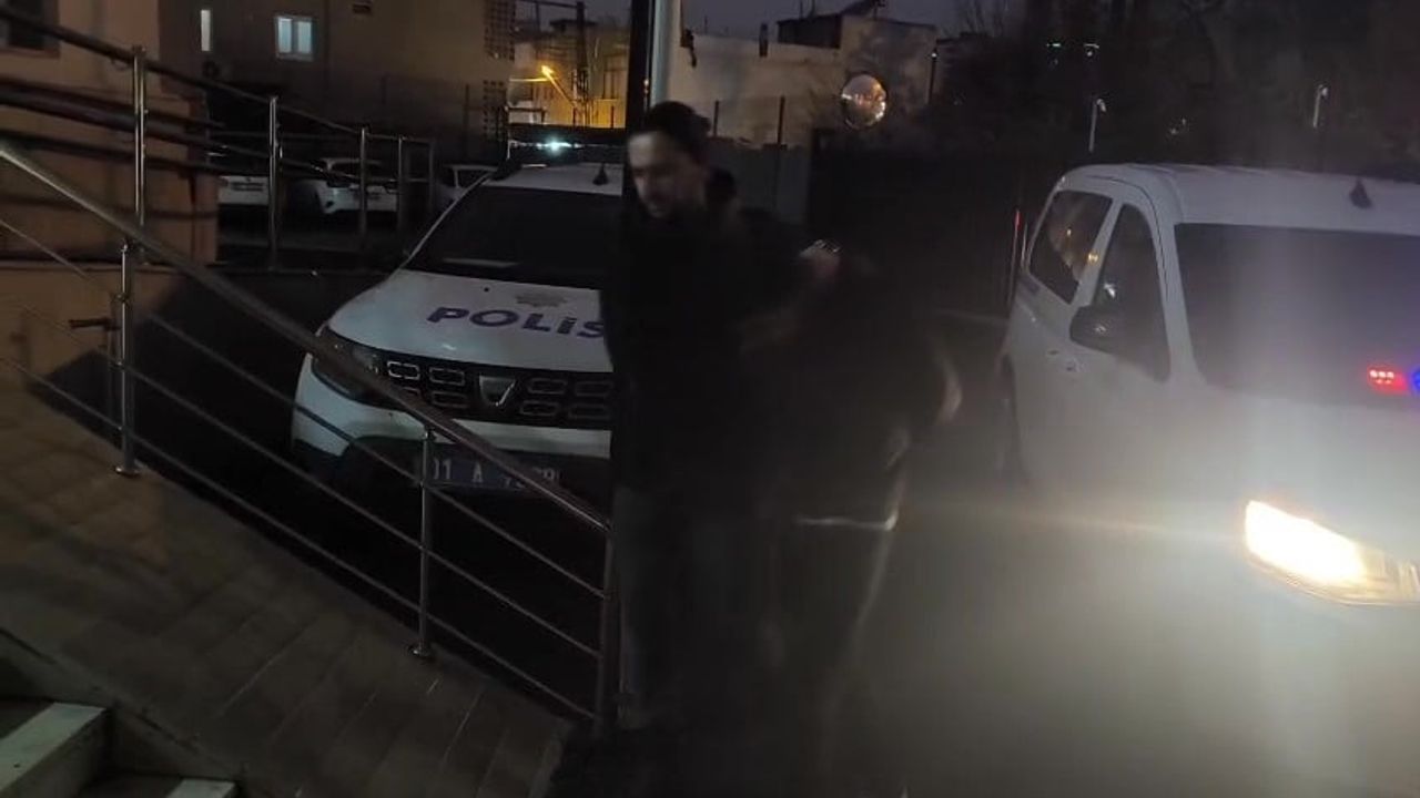 Adana'da Parfüm Hırsızları Adli Kontrolle Serbest Bırakıldı