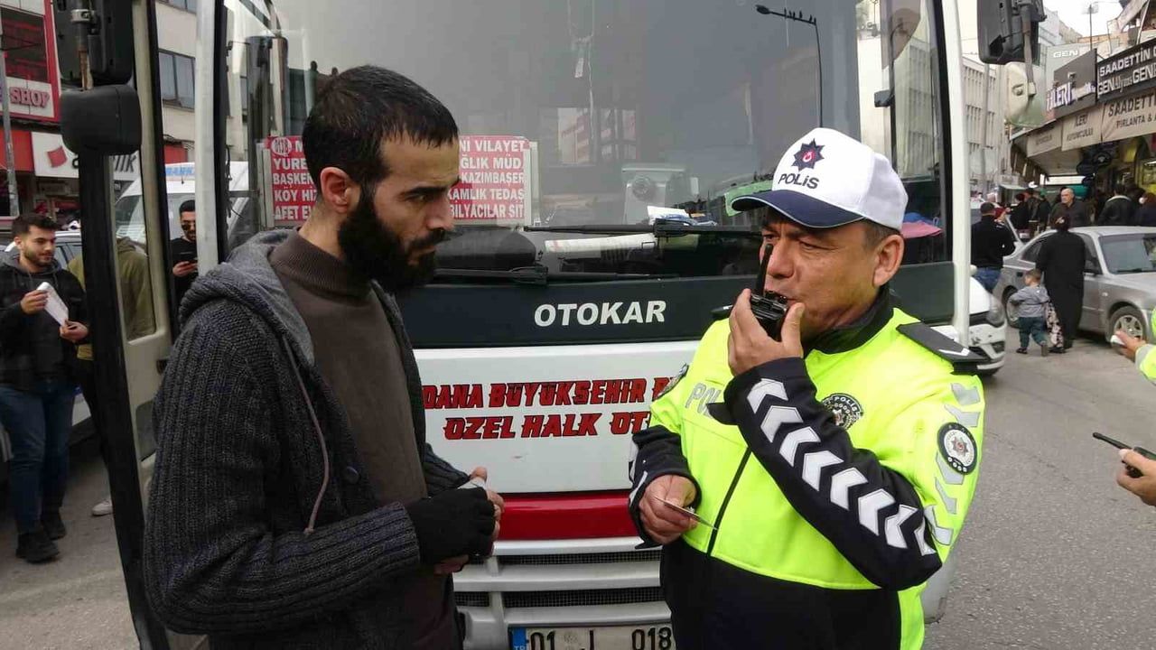 Adana'da Trafik Denetimleri Sürücüleri Zorluyor