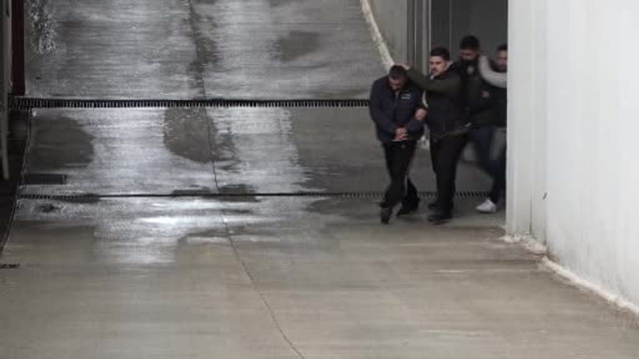 Adana'da Yasadışı Bahis Operasyonu: 13 Tutuklama Gerçekleşti