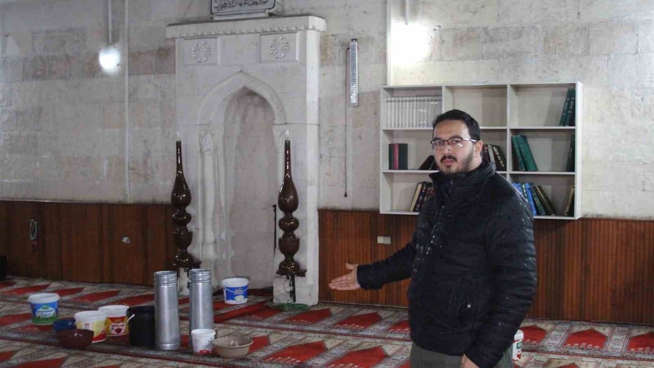 Adana'daki 201 Yıllık Camide Su Akıntısı Sorunu