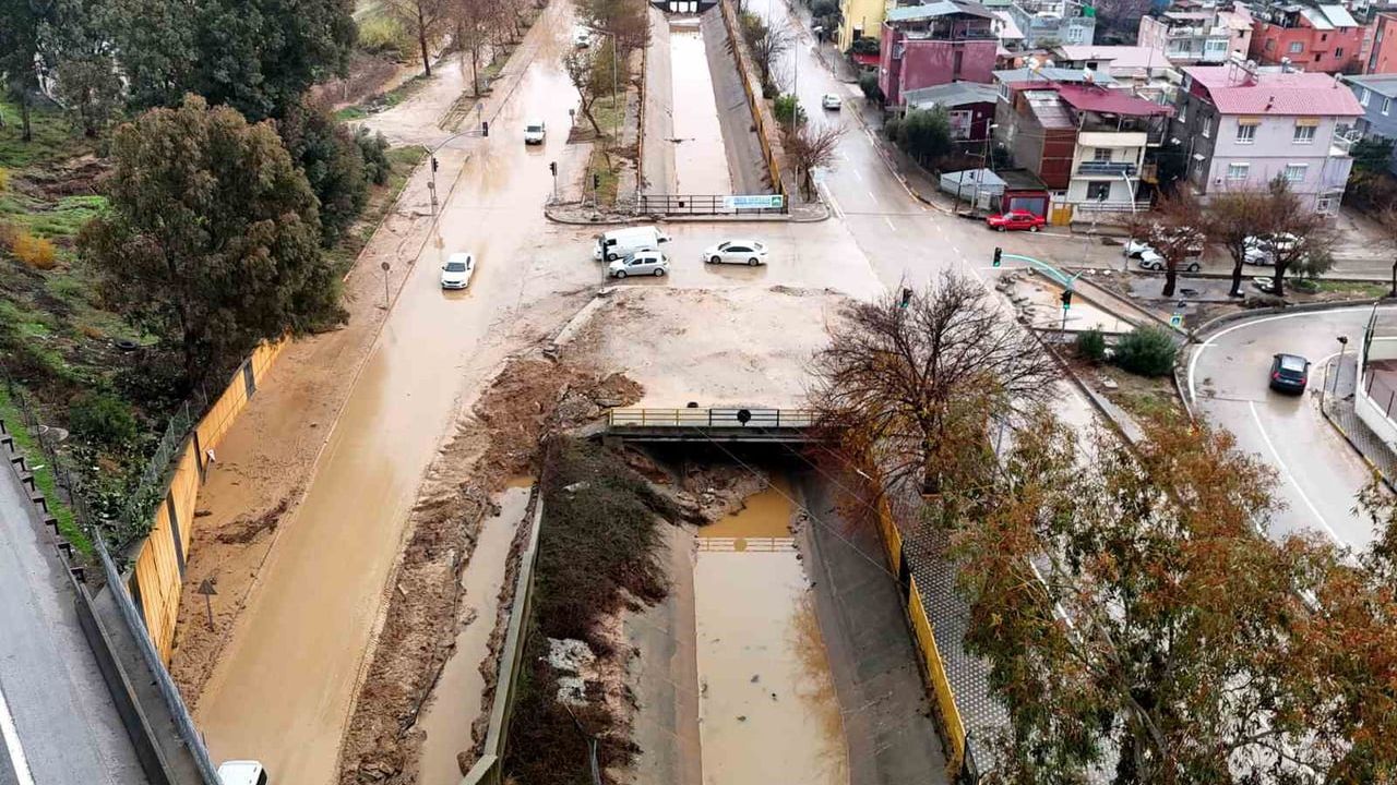 Adana'daki Sel Felaketi: Vatandaşların Yaşadığı Zorluklar