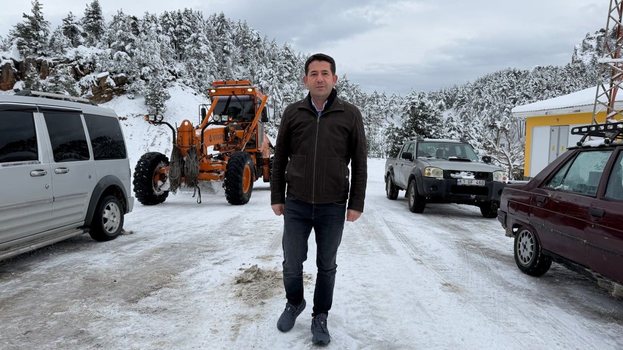 Adana'nın Feke İlçesinde Karla Mücadele Çalışmaları