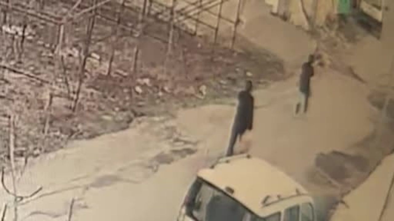 Adıyaman'da Ayakkabı Hırsızlığı Kameralara Yansıdı