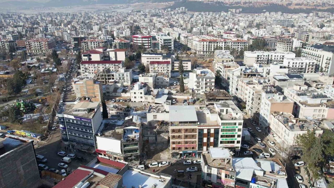 Adıyaman'da Binaların Güvenli Yıkımı Başladı