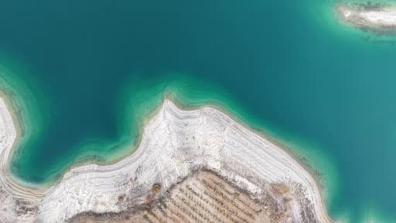 Adıyaman’da Göbeklitepe Benzeri T Şekilli Taşlar Bulundu
