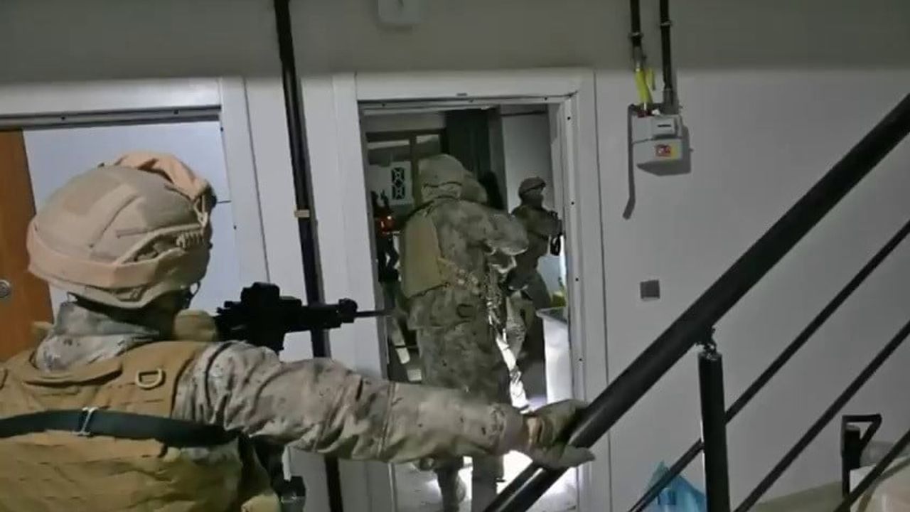 Adıyaman'da Silahlı Örgüt Operasyonu: 22 Şüpheli Gözaltında