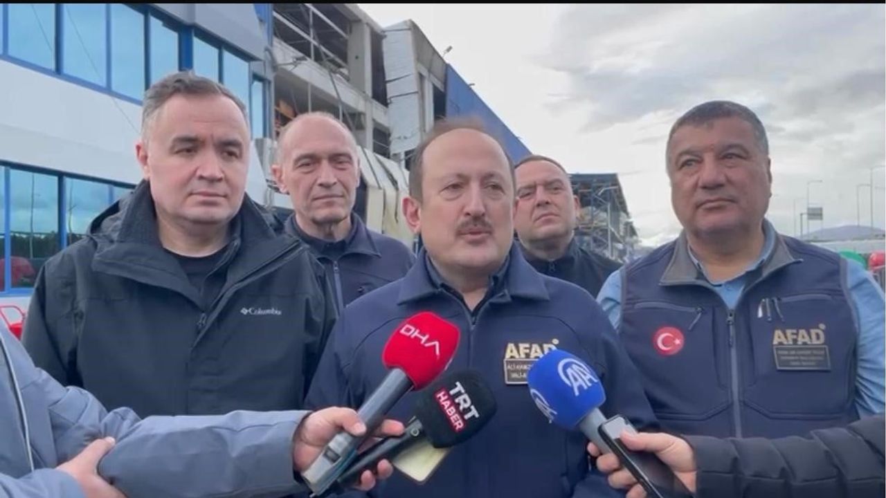 AFAD Başkanı Pehlivan, Hortum Felaketinin Yaşandığı Kemalpaşa'da İncelemelerde Bulundu