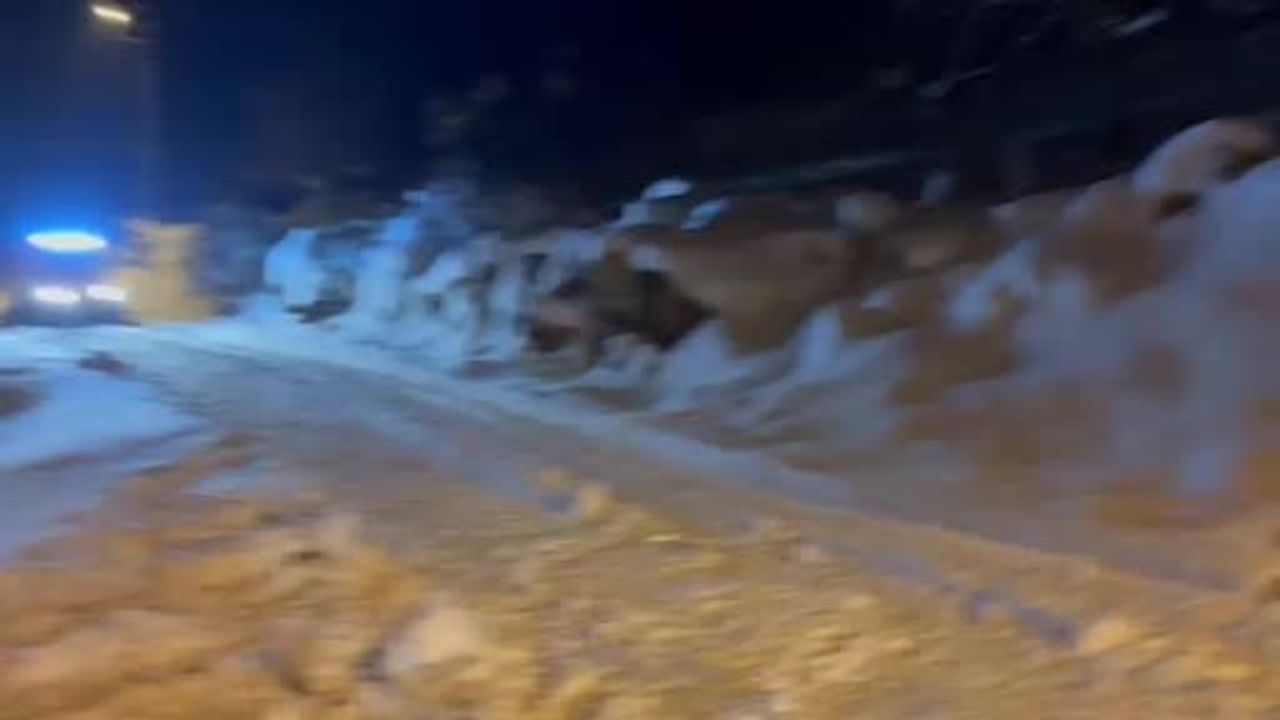 AFAD ve Sağlık Ekipleri Zorlu Hava Koşullarında Hasta Kadının Yardımına Koştu