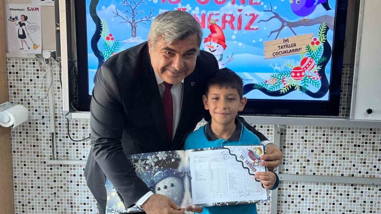 Afyonkarahisar'da 143 Bin Öğrenci Yarıyıl Tatiline Girdi