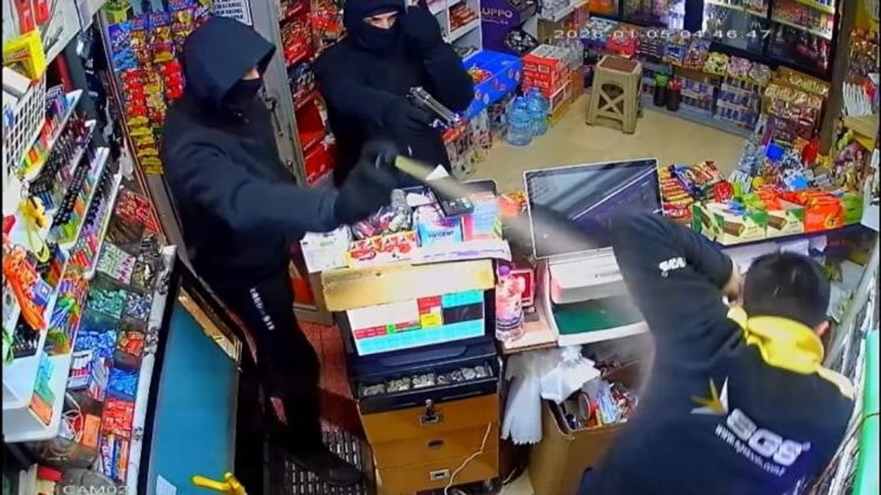 Afyonkarahisar'da Market Gaspı: İki Şahıs Tutuklandı