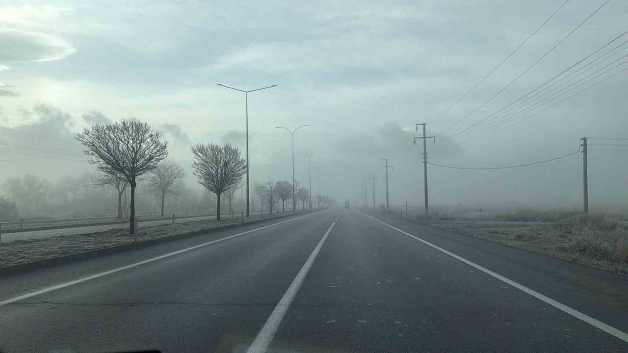 Afyonkarahisar'da Sis Etkili Oluyor