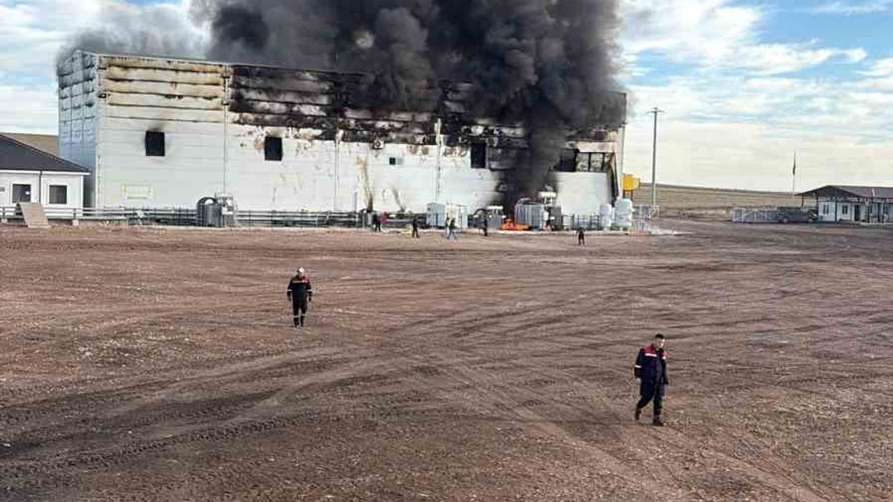 Afyonkarahisar'daki Elektrik Üretim Tesisinde Yangın Çıktı