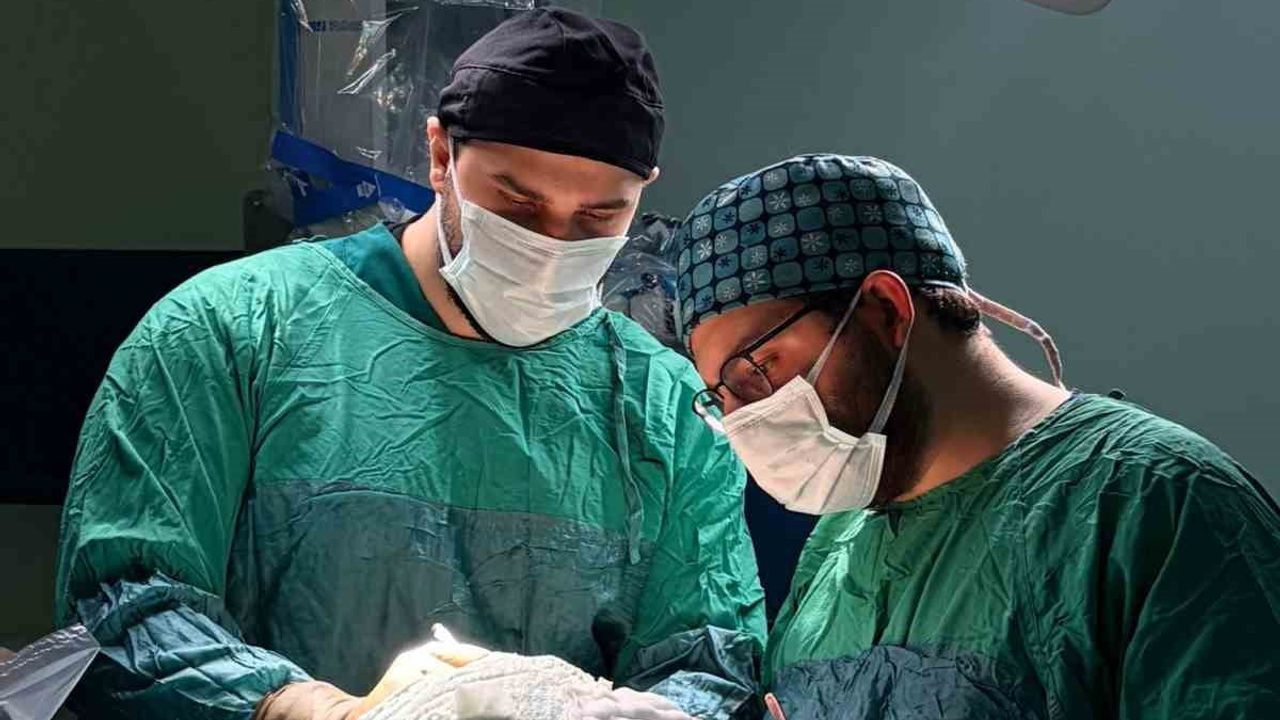 Ağrı'da İlk Beyin Tümörü Ameliyatı Gerçekleştirildi