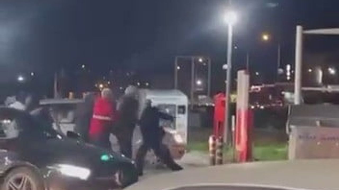 Akaryakıt İstasyonunda Kavga: Boks Sahnesi Yaşandı