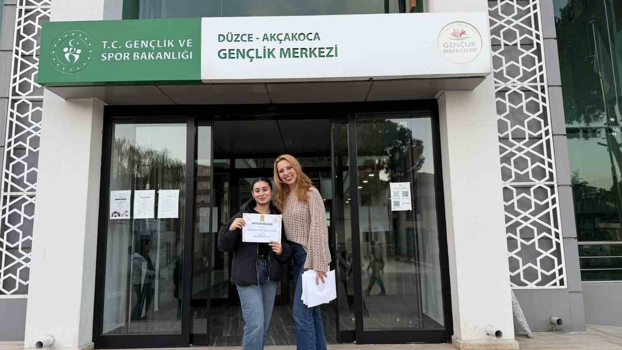 Akçakoca Gençlik Merkezi'nde Diksiyon Atölyesi Başarıyla Tamamlandı