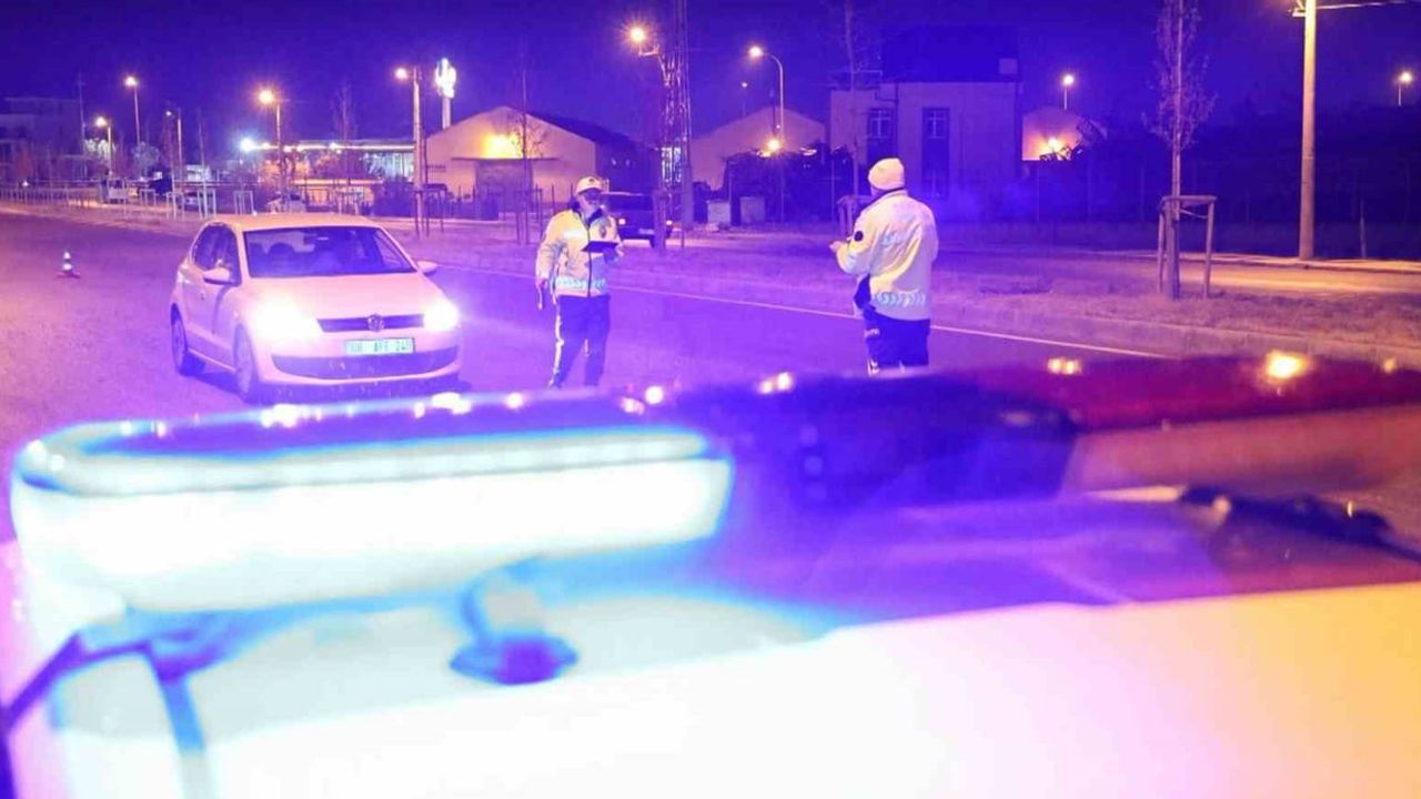Aksaray’da Gece Alkol Denetimleri Devam Ediyor
