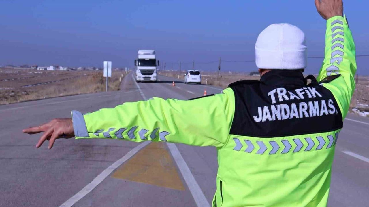 Aksaray'da Kış Lastiği Denetimi Başladı