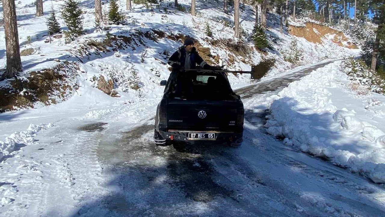 Alanya’da Karla Mücadele Çalışmaları Devam Ediyor