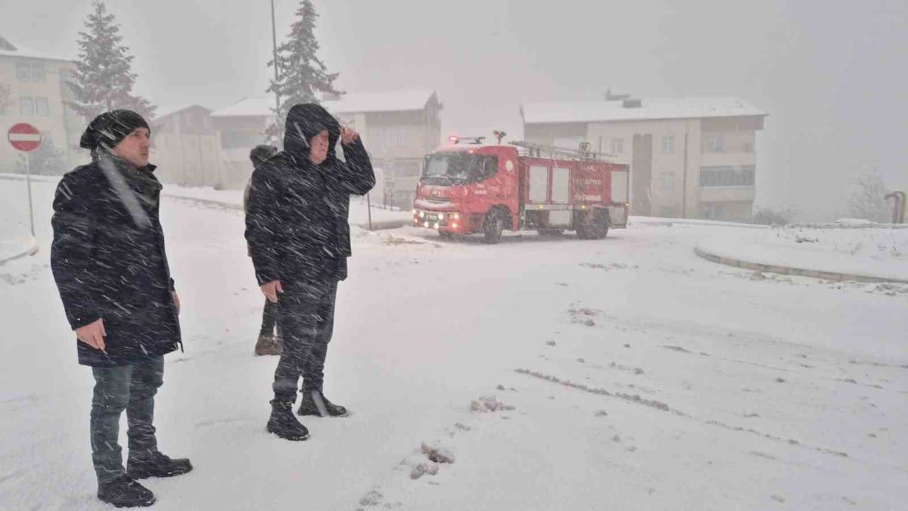 Alaplı'da Karla Mücadelede Deniz Suyu Kullanımı