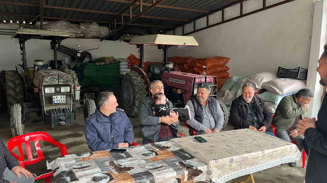 Alaşehir Kaymakamı Güngör Mahalle Sakinleriyle Buluştu