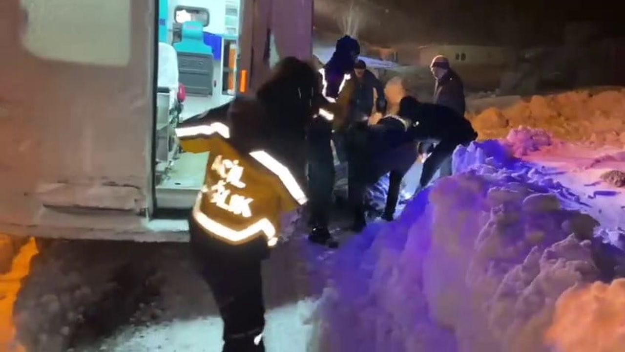 Ambulans Karla Mücadeleyle Hastaya Ulaştı