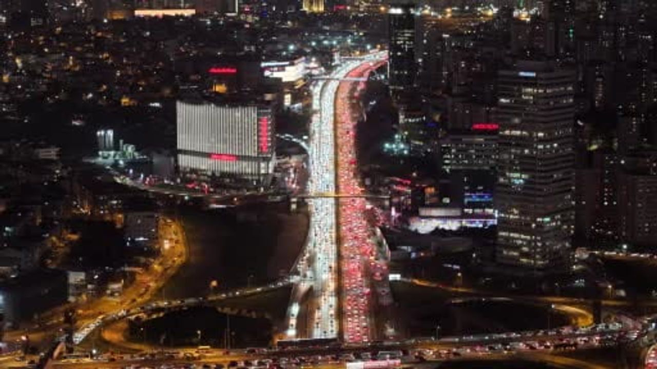 Anadolu Yakası'nda Trafik Yoğunluğu Yüzde 90'a Ulaştı