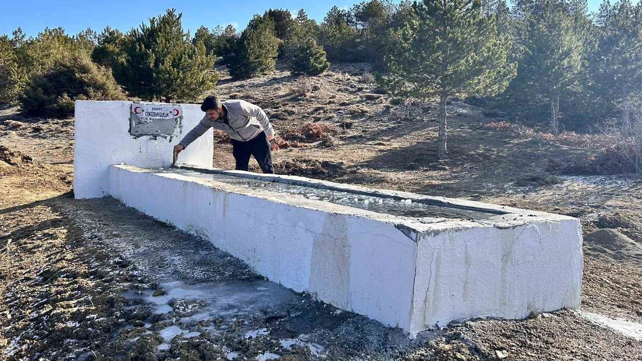 Ankara'da Şehit Anısına Yapılan Çeşmeye Zarar Verildi