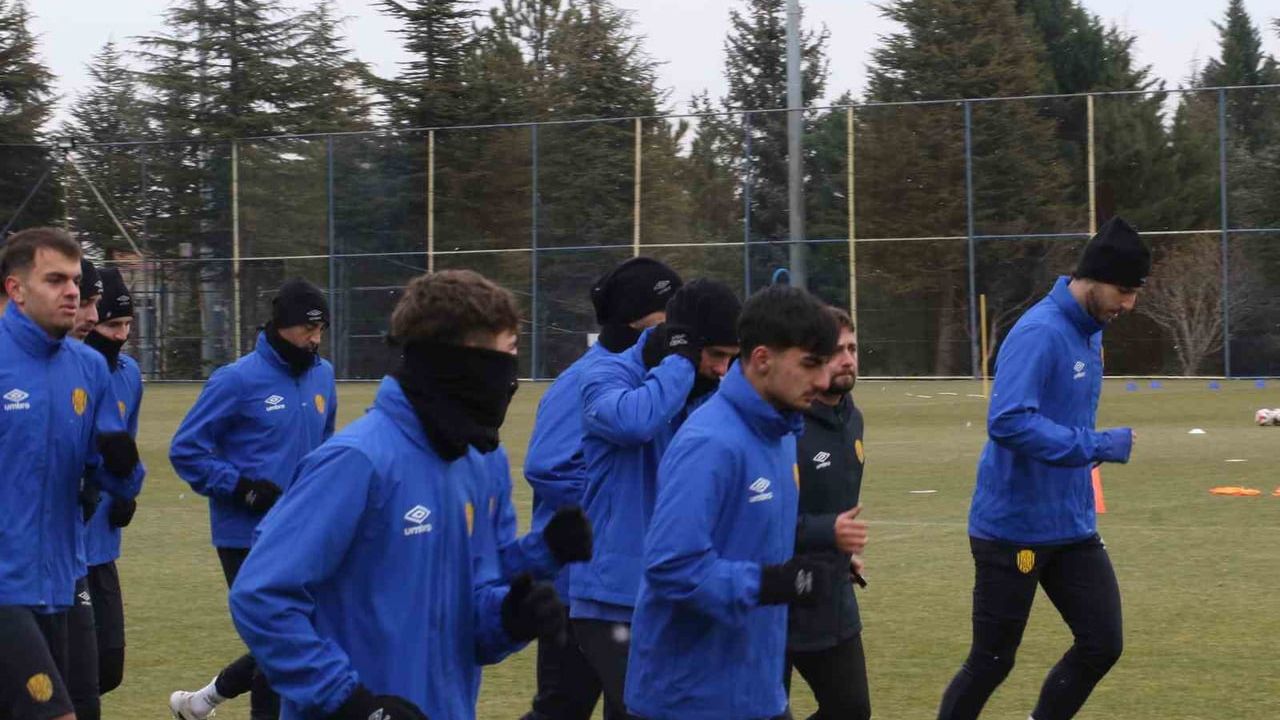 Ankaragücü, Adana 1954 Maçına Hazırlanıyor