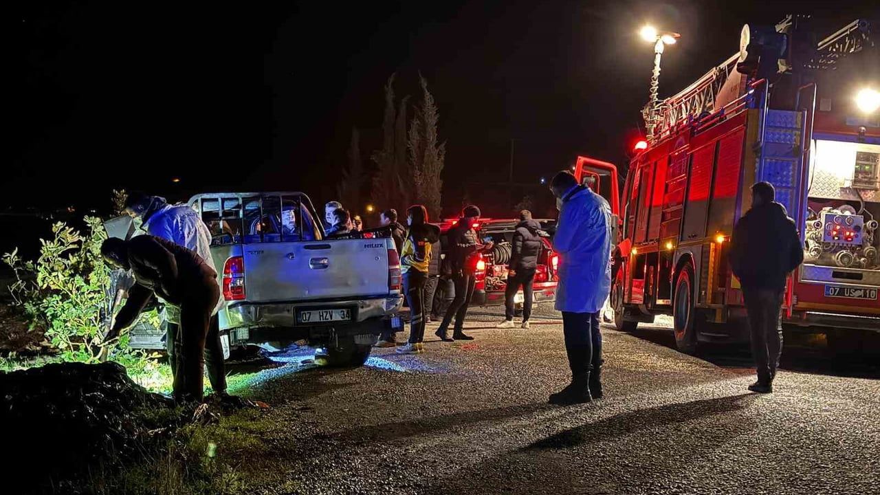 Antalya'da Araç İçinde Bulunan Yanmış Ceset Olayı