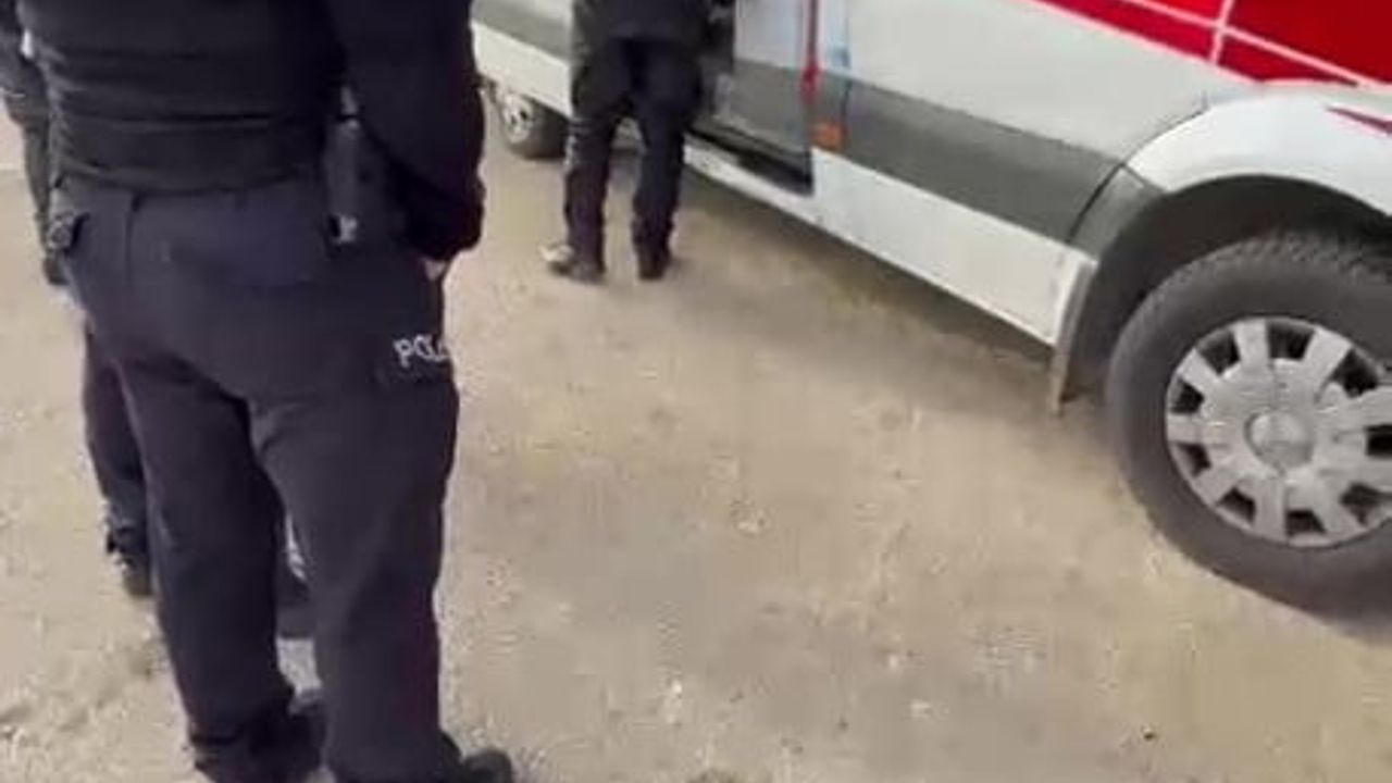 Antalya'da Fırtınalı Denizde Kurtarma Harekatı