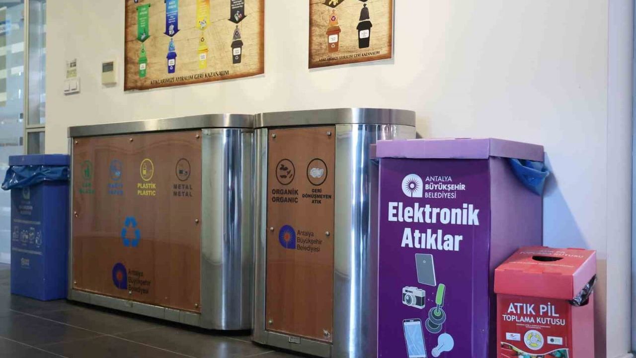 Antalya'da Tehlikeli Atık Yönetimi: 32 Ton Bertaraf Edildi