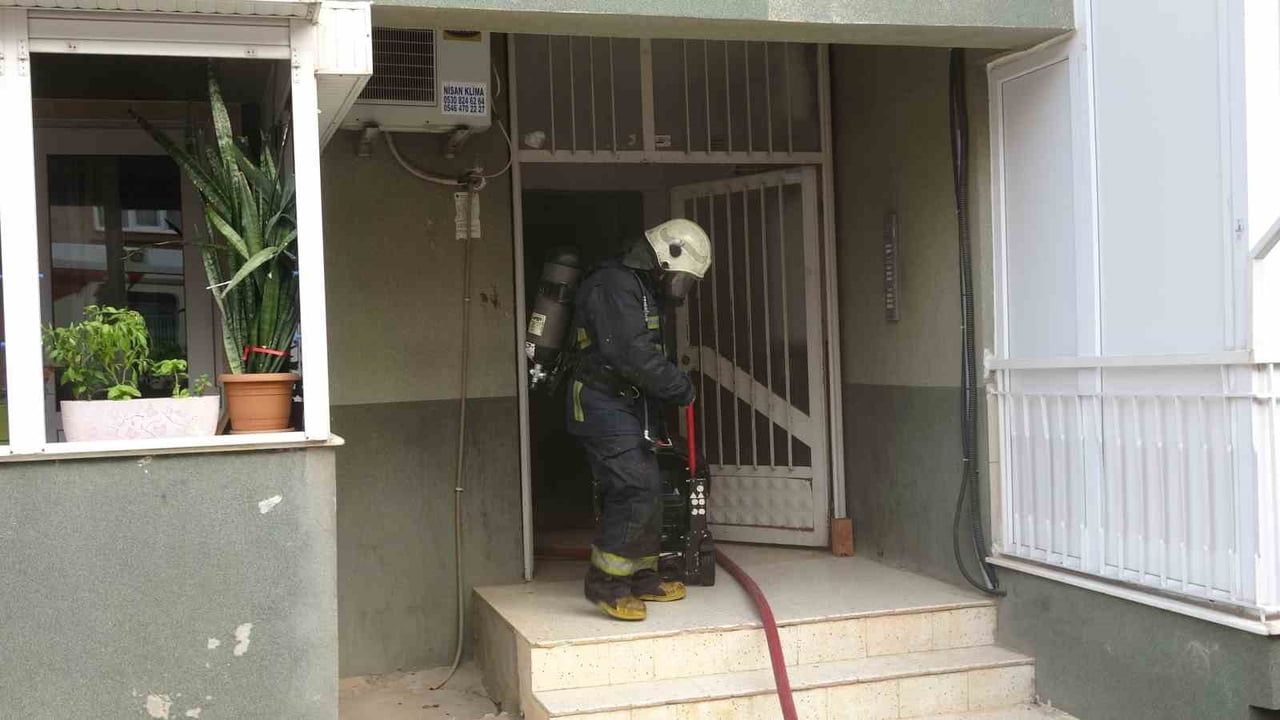 Antalya'da Yangın Paniği: Genç Kız Duygusal Anlar Yaşadı