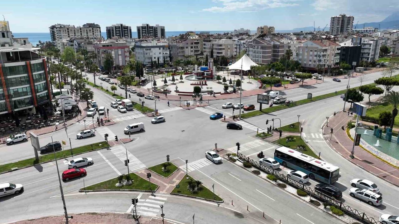 Antalya Trafiği 7/24 İzleniyor