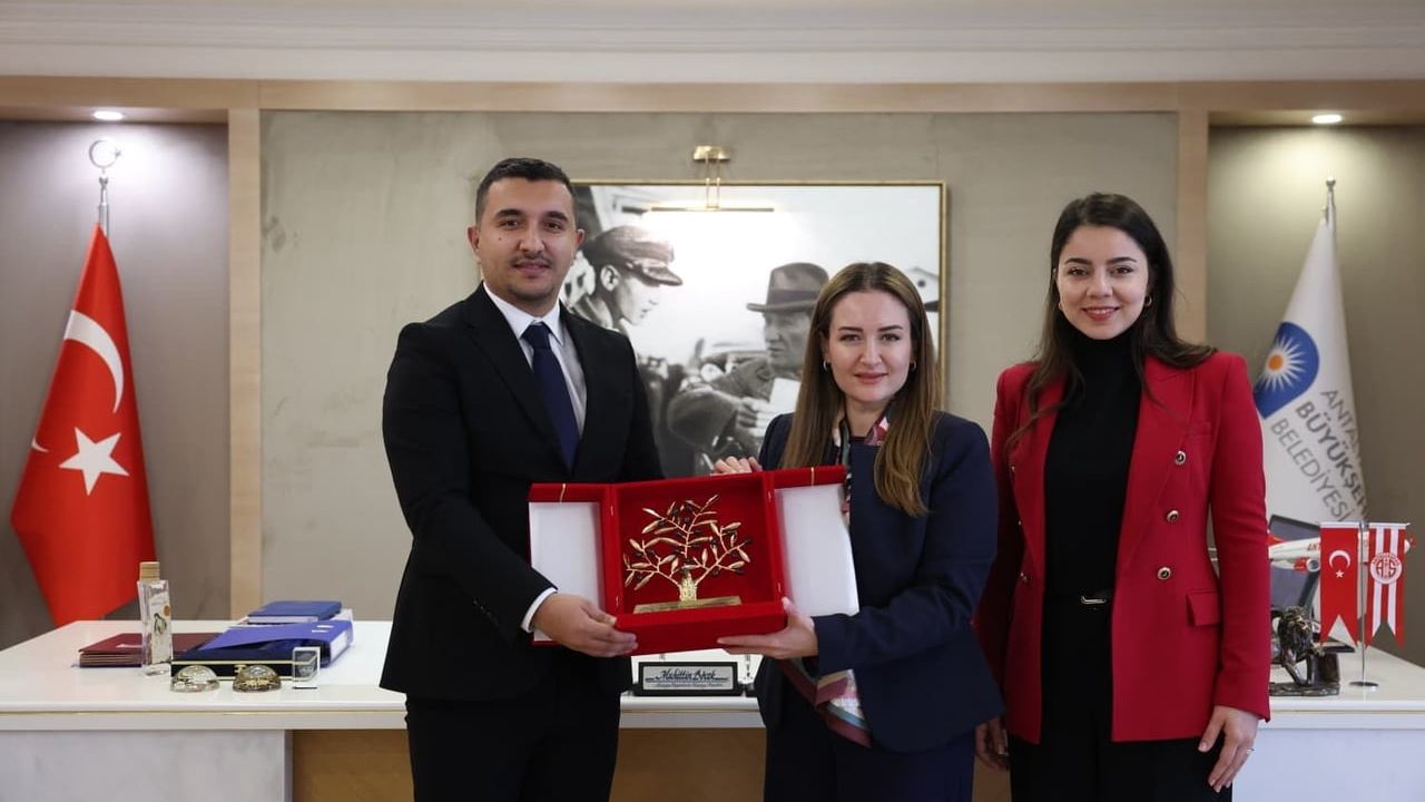 Antalya ve Muğla Gençlik Meclisleri Kardeşlik Protokolü İmzaladı