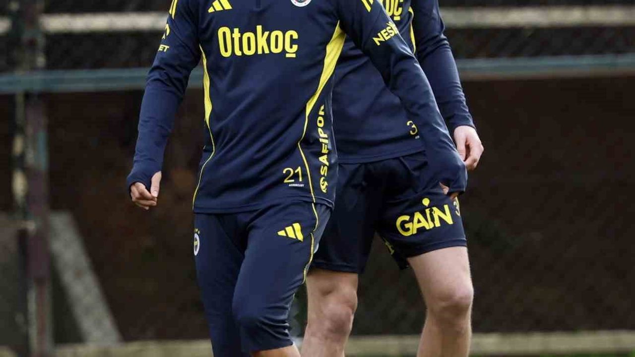 Anthony Musaba, Fenerbahçe'de İlk Antrenmanını Gerçekleştirdi