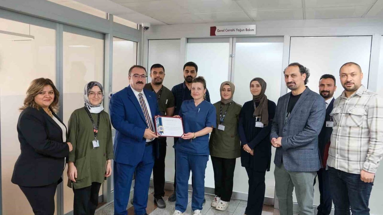 Araştırma Hastanesi'nde Başarılı Öz Değerlendirme Süreci Tamamlandı