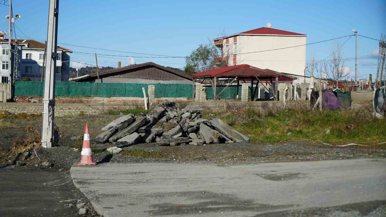 Arnavutköy’de İSKİ Çalışmaları Tamamlanmadı: Mahalleliler Zor Durumda