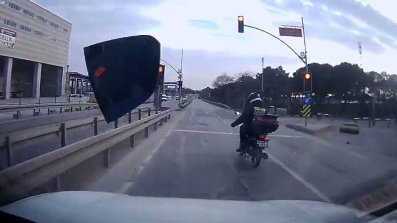 Arnavutköy'de Yol Verme Tartışması Kızıştı