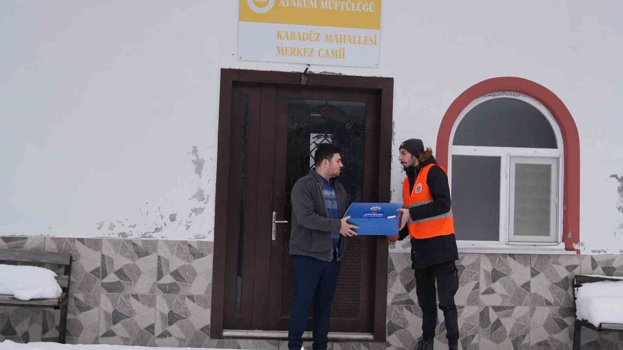 Atakum'da Miraç Kandili Coşkusu: Kandil Simidi İkramı