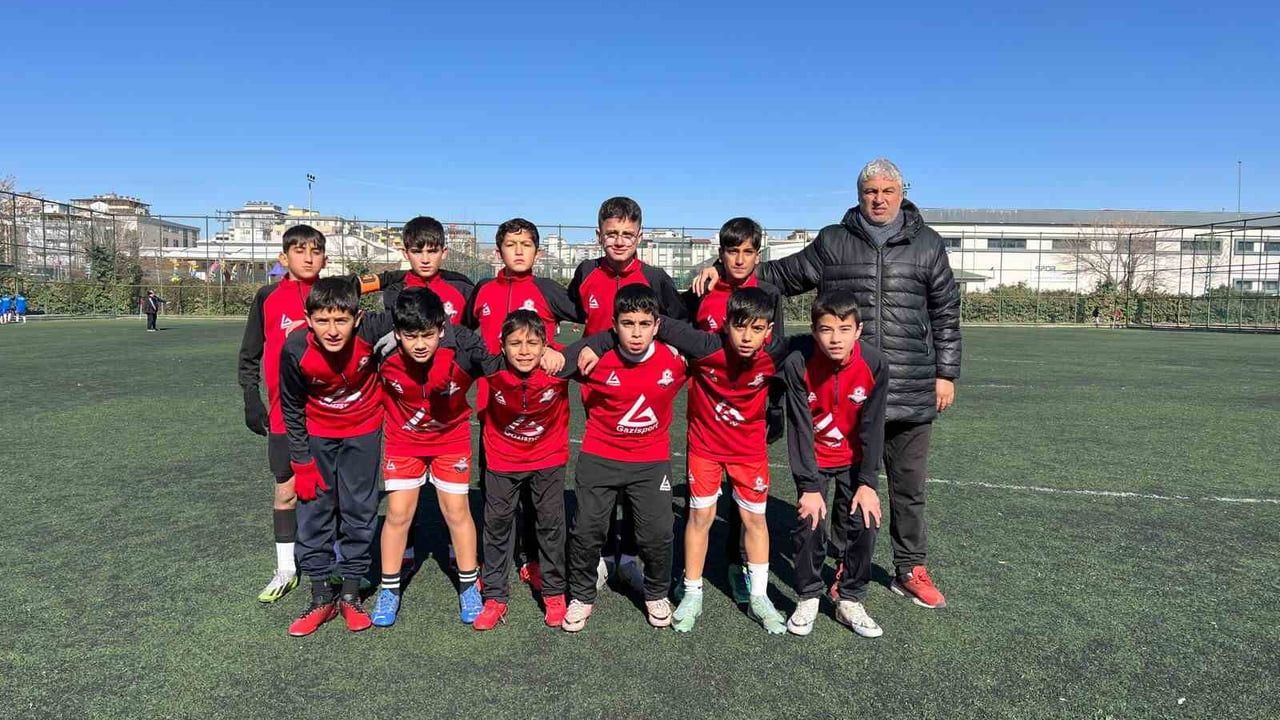 Atatürk'ün Gaziantep'e Gelişinin Anısına U13 Futbol Turnuvası