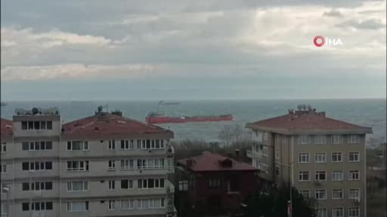 Avcılar'da Yakıt Tankeri Kıyıya 30 Metre Kala Durduruldu