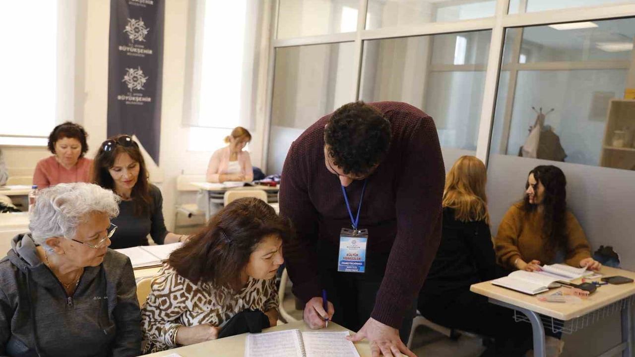 Aydın'da Ücretsiz İngilizce Eğitimleri Başladı