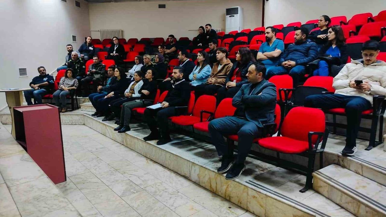 Aydın Devlet Hastanesi'nde Hasta Güvenliği ve Çalışan Memnuniyeti Toplantısı