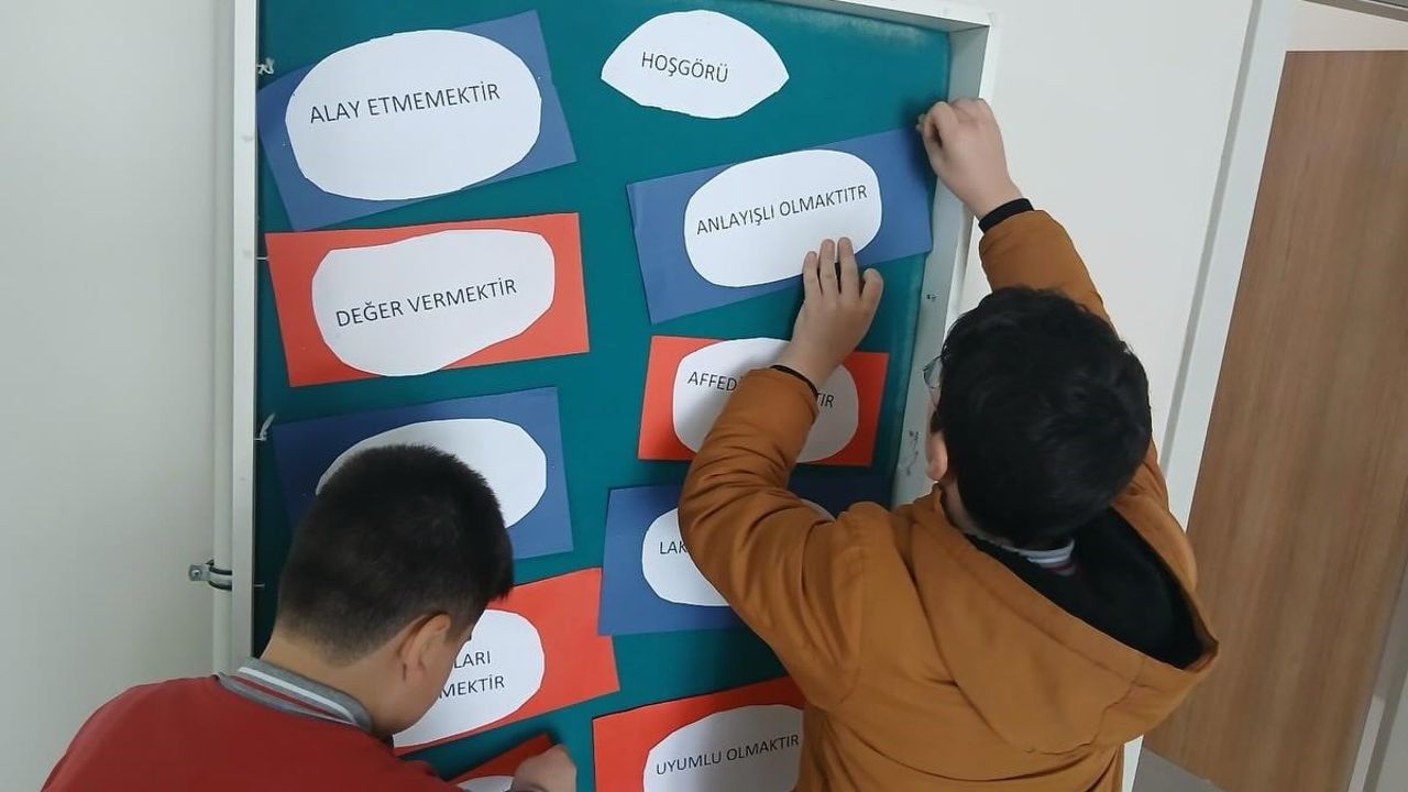 Aydıntepe İmam Hatip Ortaokulu'nda Hoşgörü Eğitimi